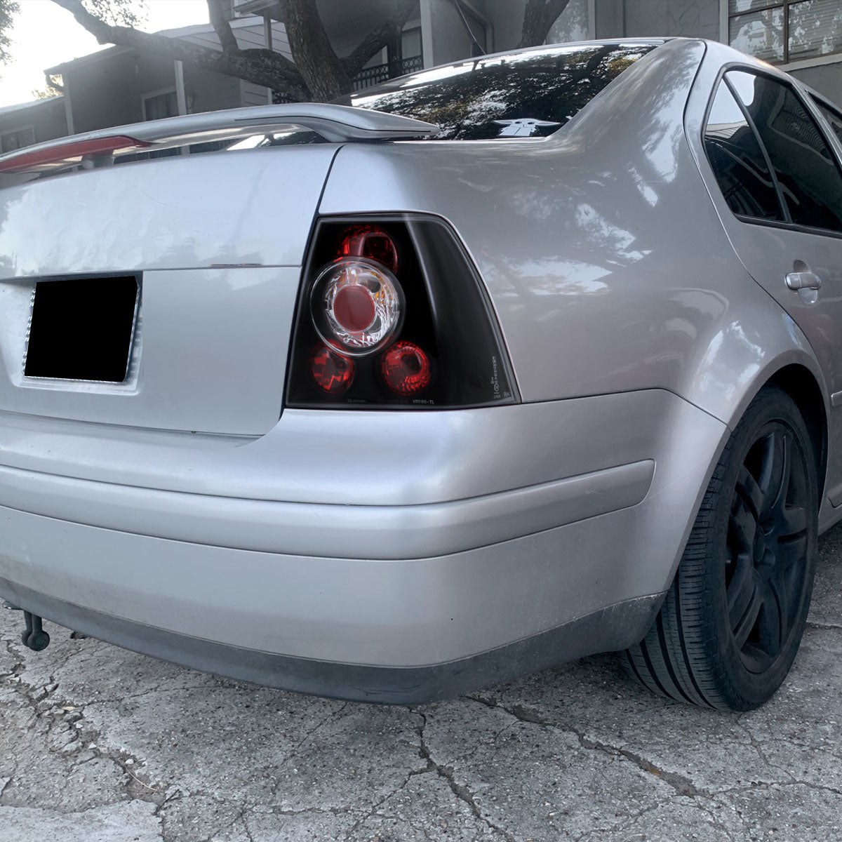 1999-2005 Volkswagen Sedan Jetta MK4 Replacement Tail Lights Assembly Pair | Black