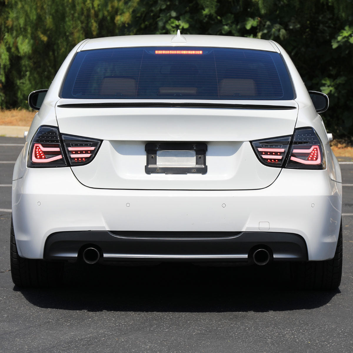 Ronnin - Fits 2009-2011 BMW E90 3-Series 325i 328i 330i Upgraded Replacement LED Tube Driving Lights Sequential Turn Signals Tail Lamps Assembly Pair | Black