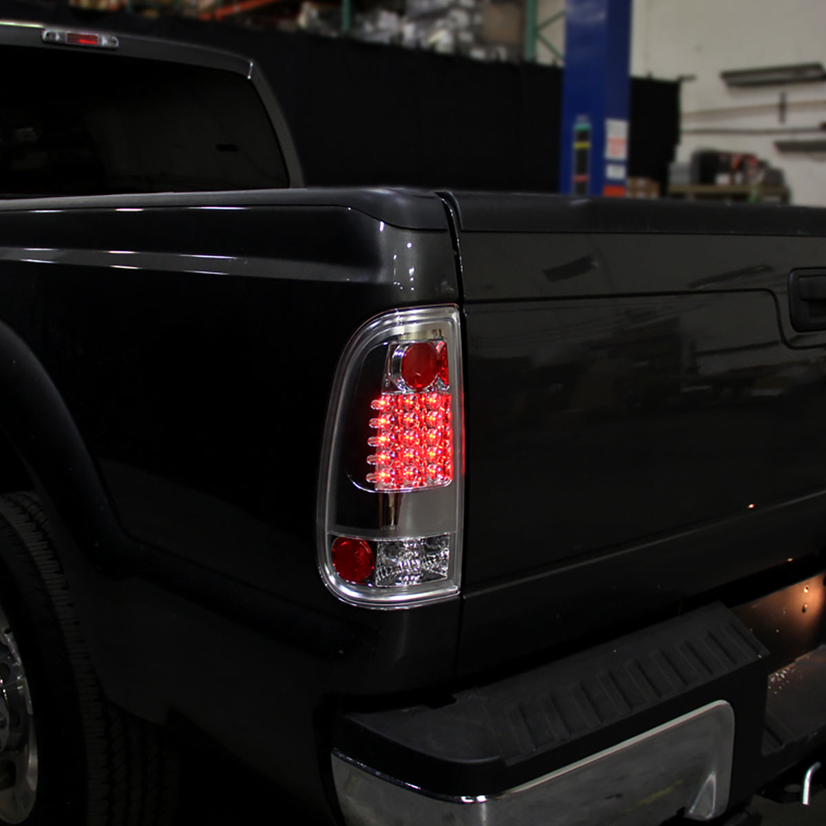 Ronnin - Compatible con las luces traseras de Ford F250 F350 F450 F550 de 2008-2016, conjunto integrado de luces LED de giro y luces de freno, par | Ahumado