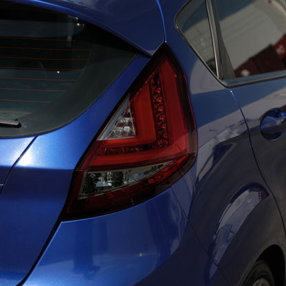 Ronnin - Luces traseras LED de repuesto para Ford Fiesta US Spec Hatchback 2014-2019, par | Ahumado rojo
