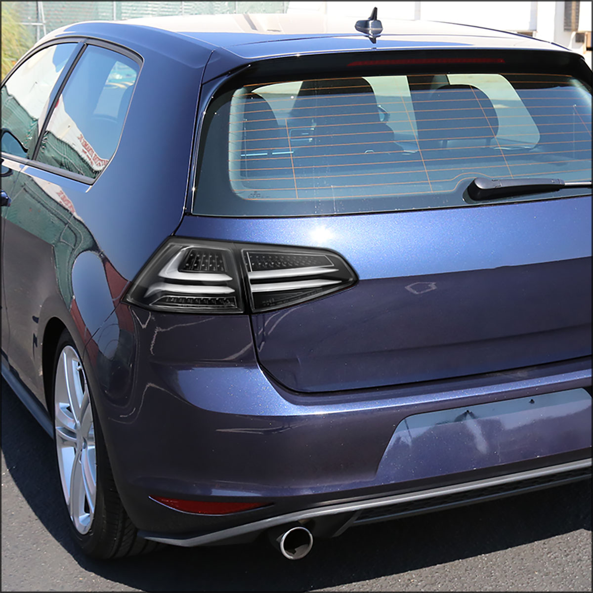 Ronnin - Compatible con Volkswagen Golf GTI versión estadounidense 2015-2017 Mejora de reemplazo Par de conjuntos de luces traseras LED integradas completas de freno y direccionales | Negro