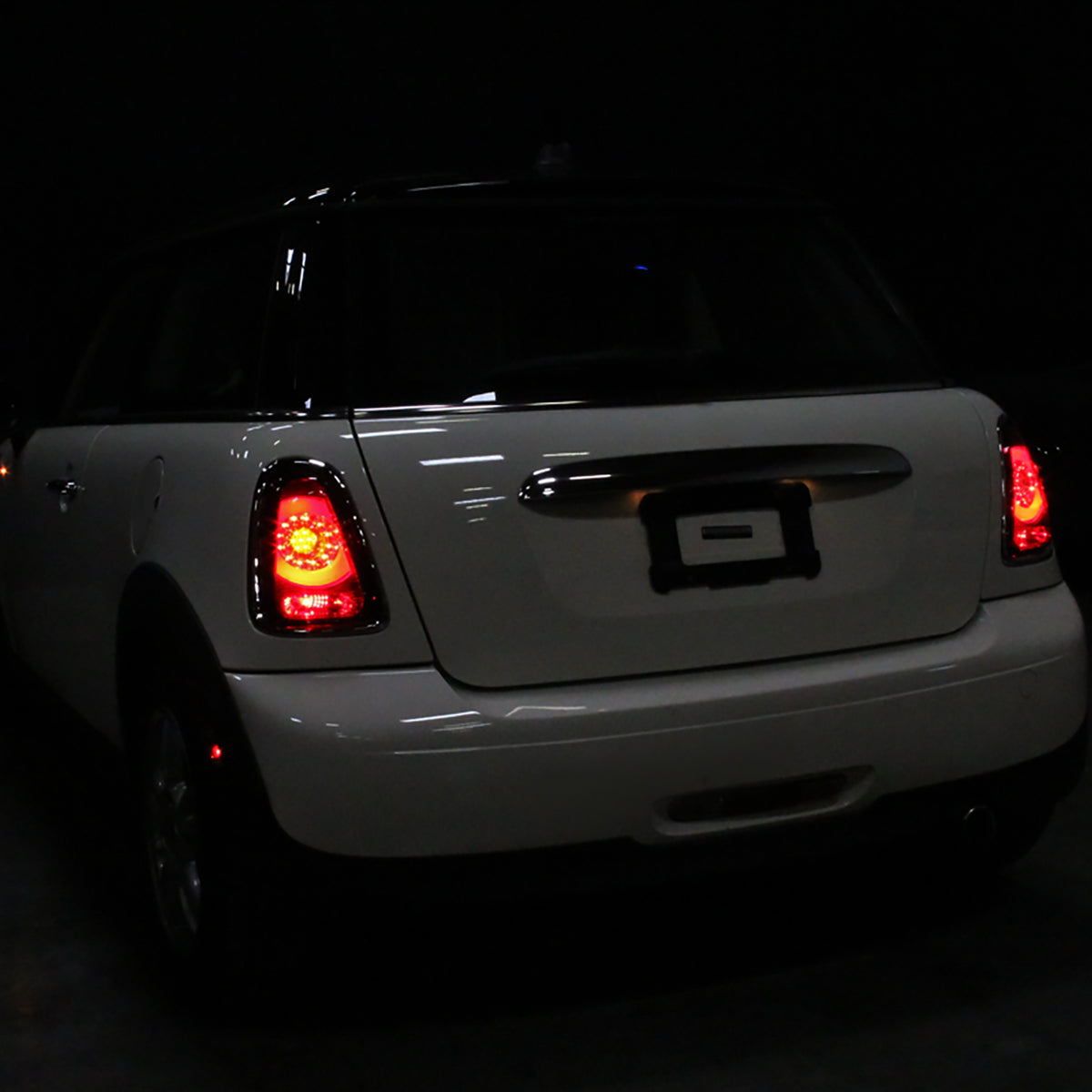 Ronnin - Compatible con Mini Cooper Base S Hatchback Convertible US Spec de 2011-2015 Par de luces traseras LED de repuesto | Cromado