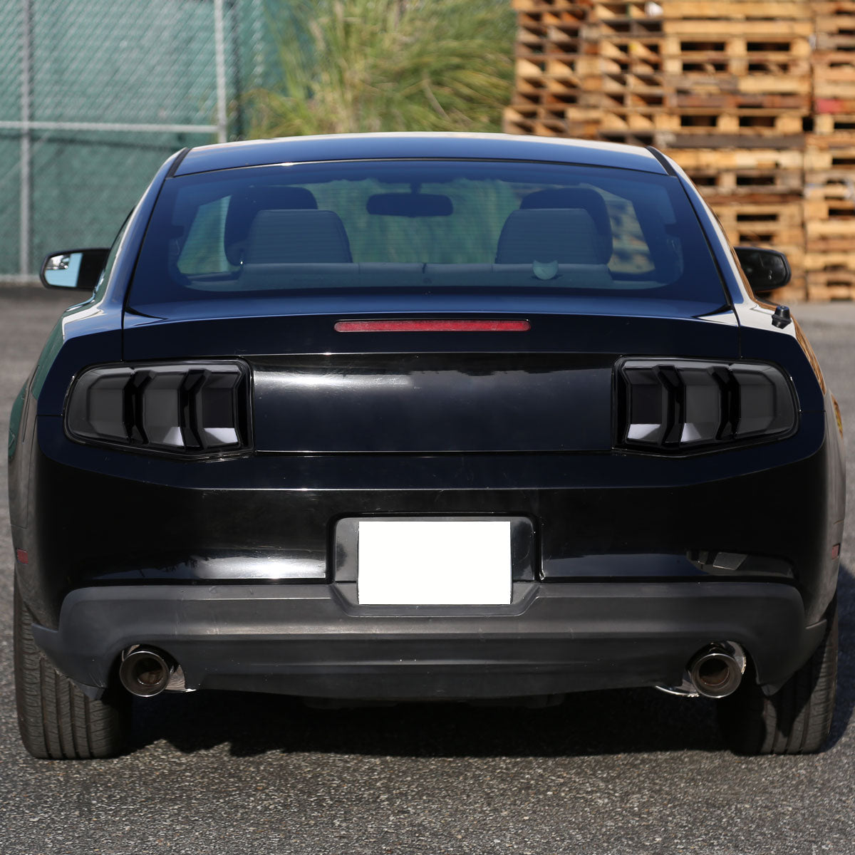 Ronnin - Compatible con Ford Mustang de 2010 a 2012 (especificaciones de EE. UU.) Luces traseras LED de tubo secuencial de repuesto mejoradas | Par ahumado en negro