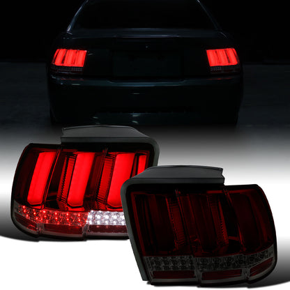 Ronnin - Compatible con Ford Mustang de 1999-2004, actualización de especificaciones de EE. UU., reemplazo de luces traseras LED secuenciales, par | Rojo Ahumado