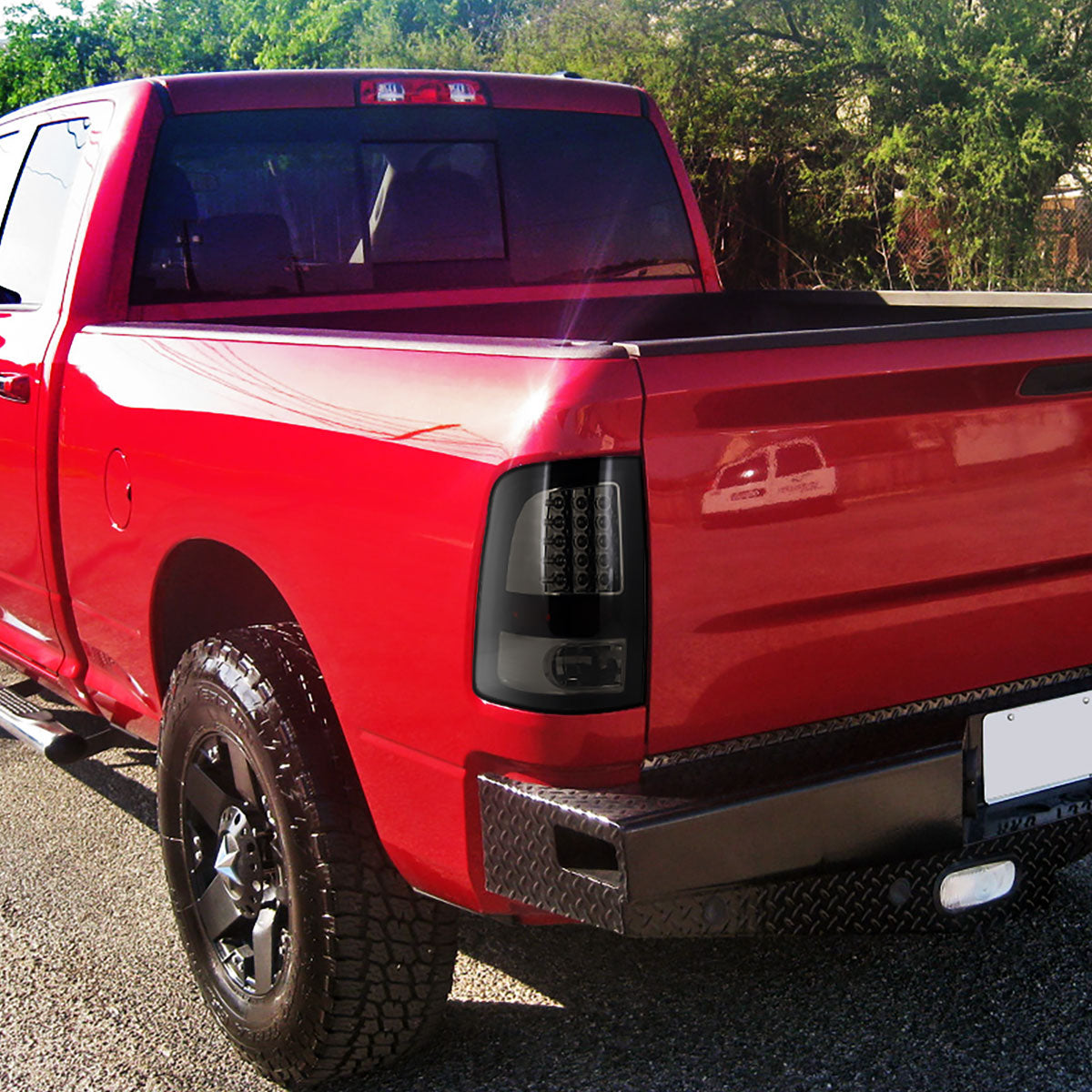 Ronnin - Compatible con Dodge Ram 1500 2500 3500 de 2009 a 2022 Luces traseras LED de montaje mejorado con intermitentes y luces de freno integrados | Par de luces en Negro Ahumado