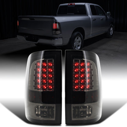 Ronnin - Compatible con Dodge Ram 1500 2500 3500 de 2009 a 2022 Luces traseras LED de montaje mejorado con intermitentes y luces de freno integrados | Par de luces en Negro Ahumado