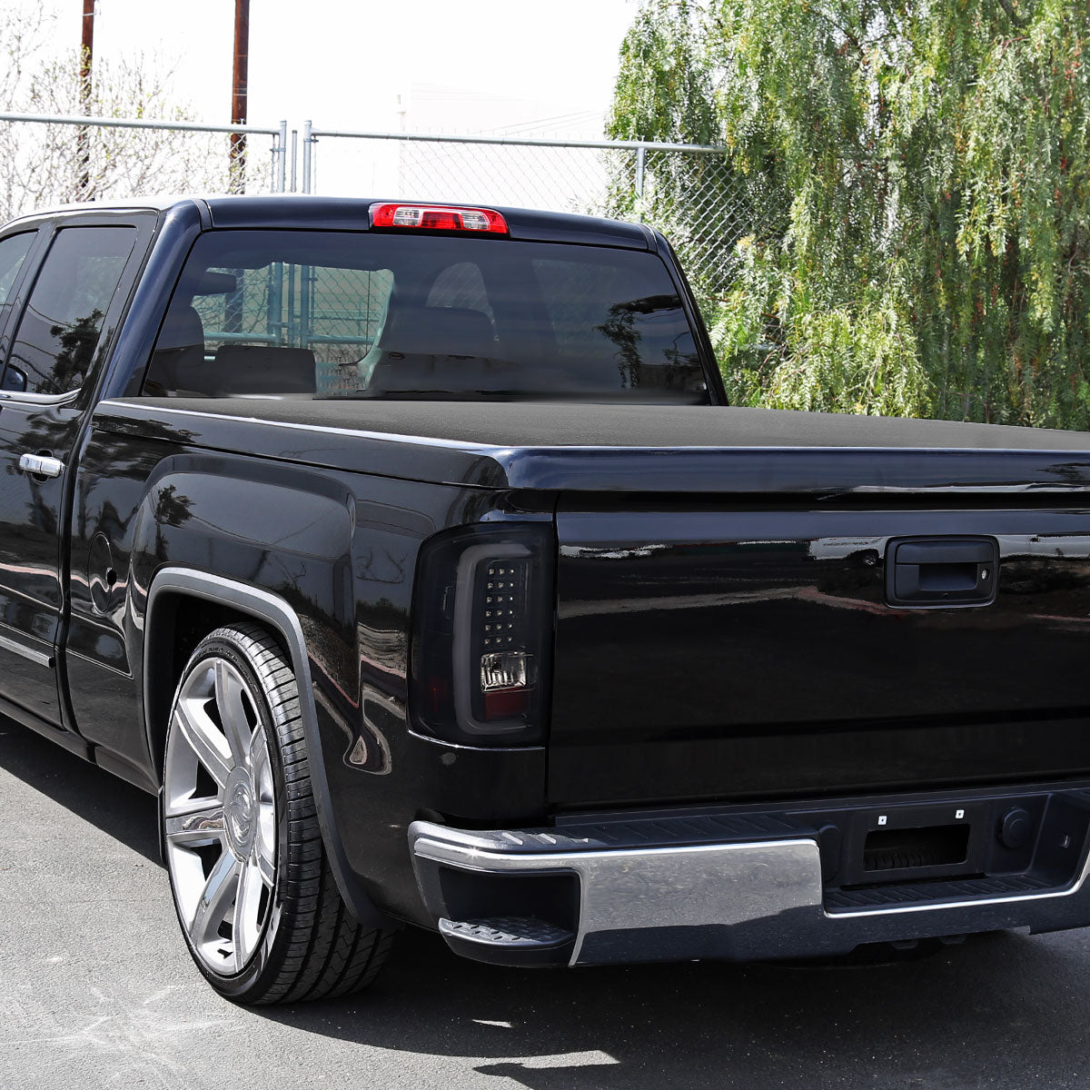 Ronnin - Compatible con GMC Sierra 1500 2500HD 3500HD 2014-2018 Luces Traseras LED Integradas con Freno y Direccionales Par | Ahumado Negro