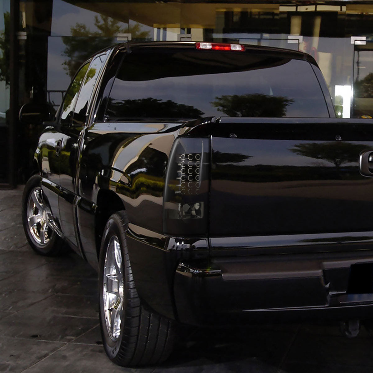 Ronnin - Compatible con Chevy Silverado 1500 HD, 2500 HD, 3500 Classic 2003-2007, luces traseras LED integradas con señal de giro y freno, par | Negro Ahumado