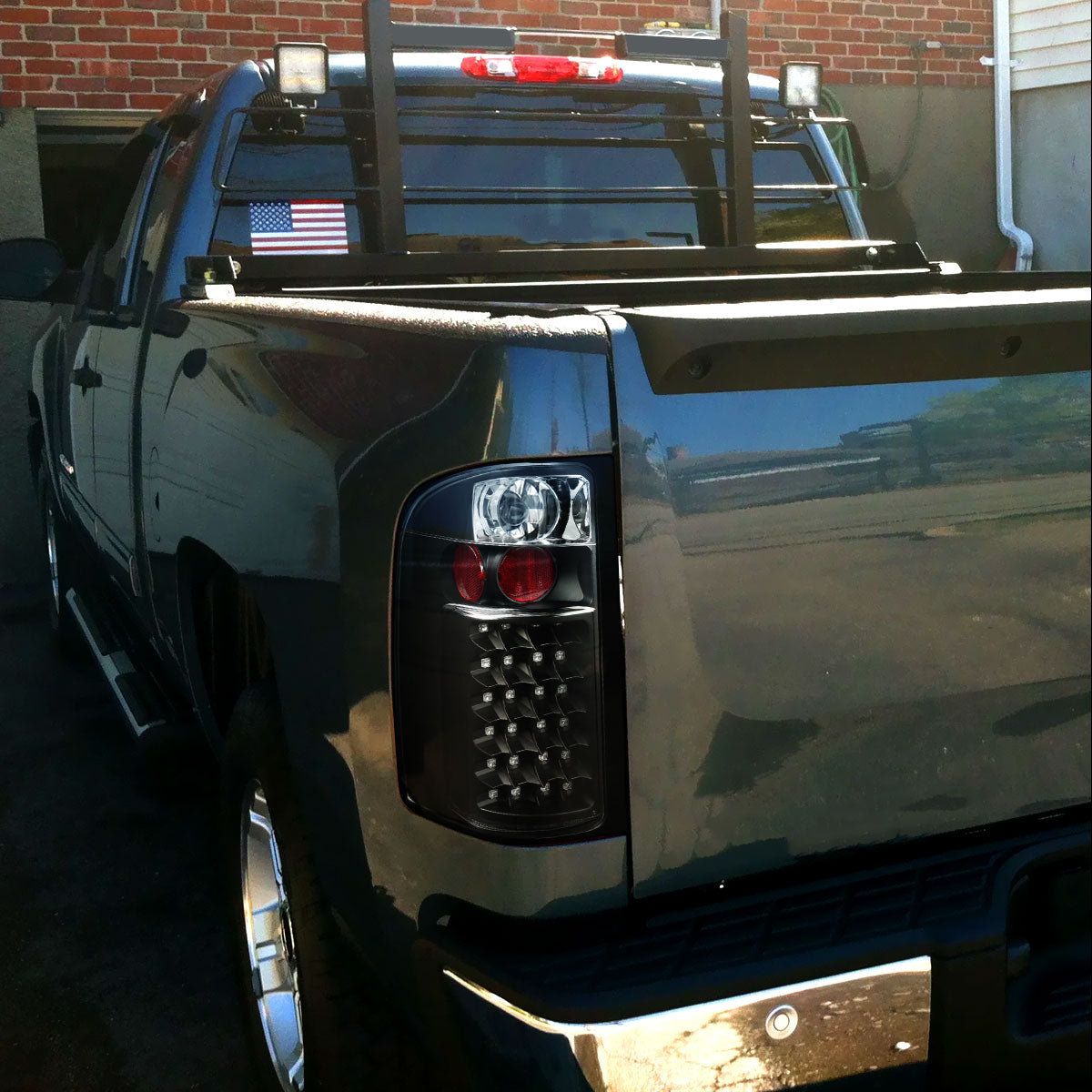 Ronnin - Compatible con Chevy Silverado 1500 2500 HD 3500 HD 2007-2014, par de luces LED de freno y direccionales integradas de repuesto | Negro