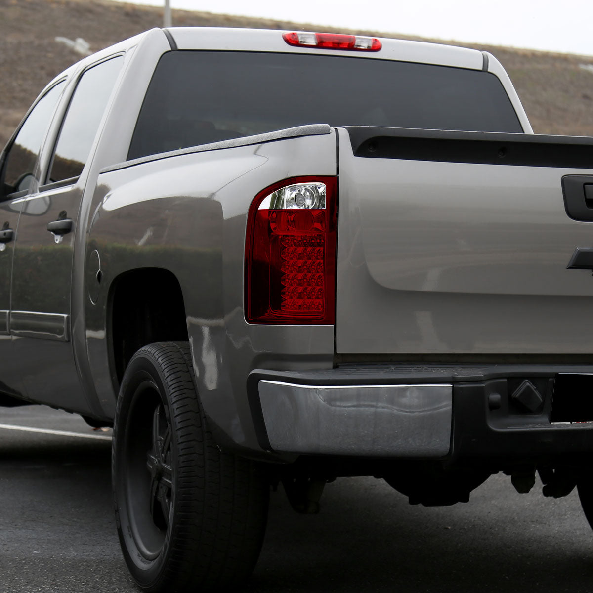 Ronnin - Compatible con Chevy Silverado 1500 2500 HD 3500 HD 2007-2014 Par de luces LED de freno y direccionales integradas de reemplazo | Rojo