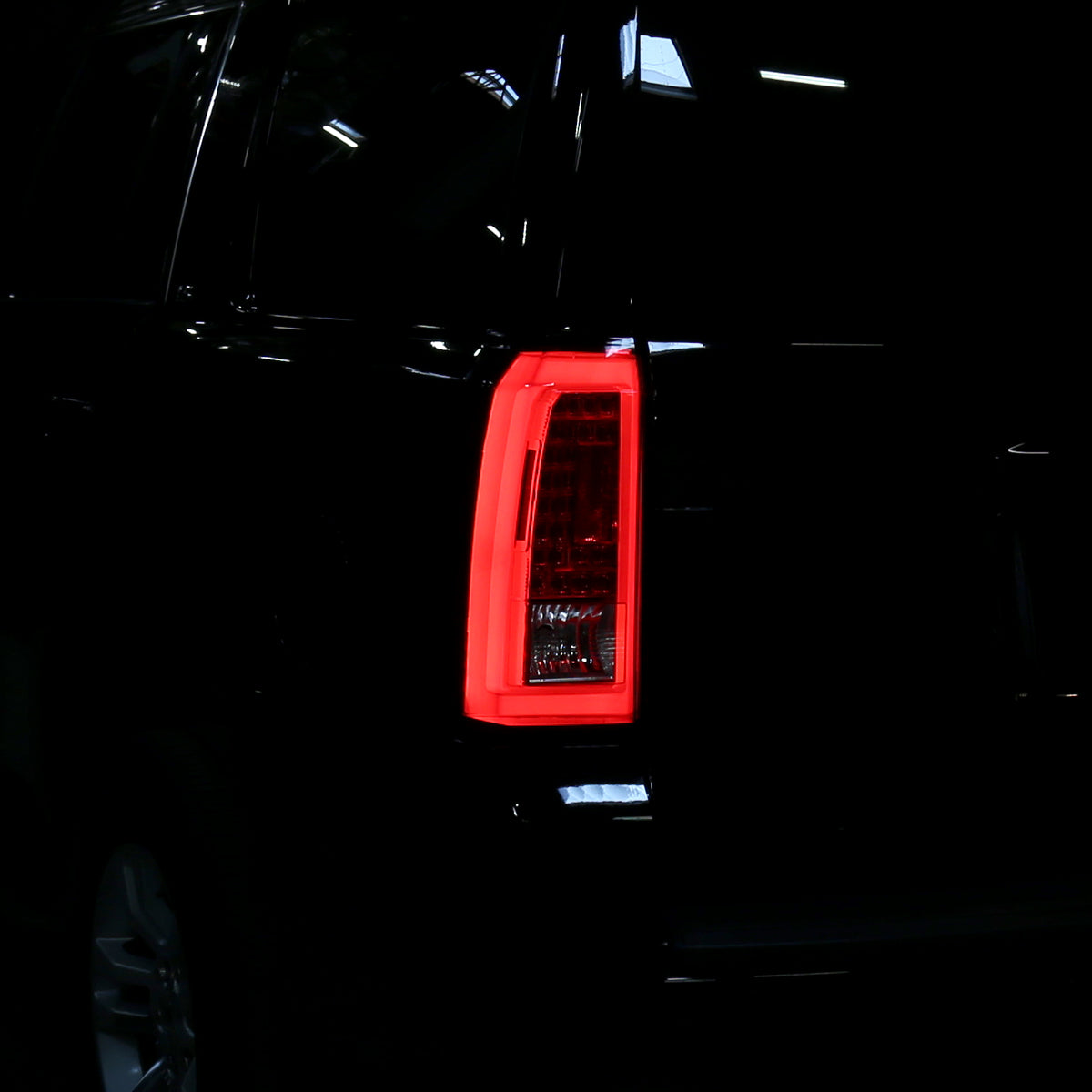 Ronnin - Compatible con Chevy Tahoe Suburban 2015-2020. Par de luces traseras LED de repuesto mejoradas | Rojo