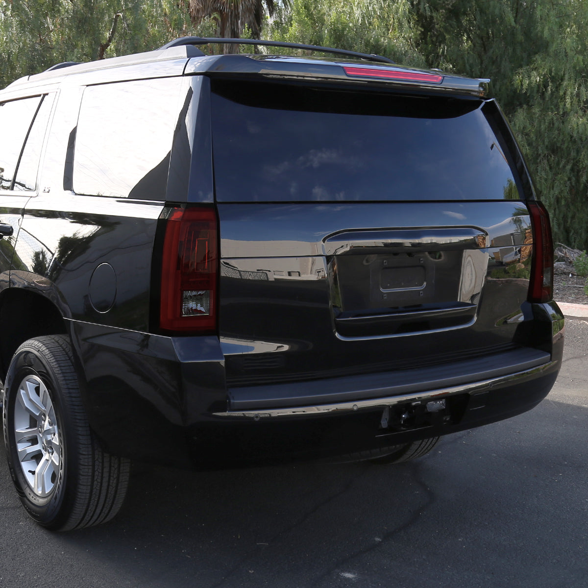 Ronnin - Compatible con Chevy Tahoe Suburban 2015-2020 Par de conjuntos de luces traseras LED de repuesto mejoradas | Rojo ahumado