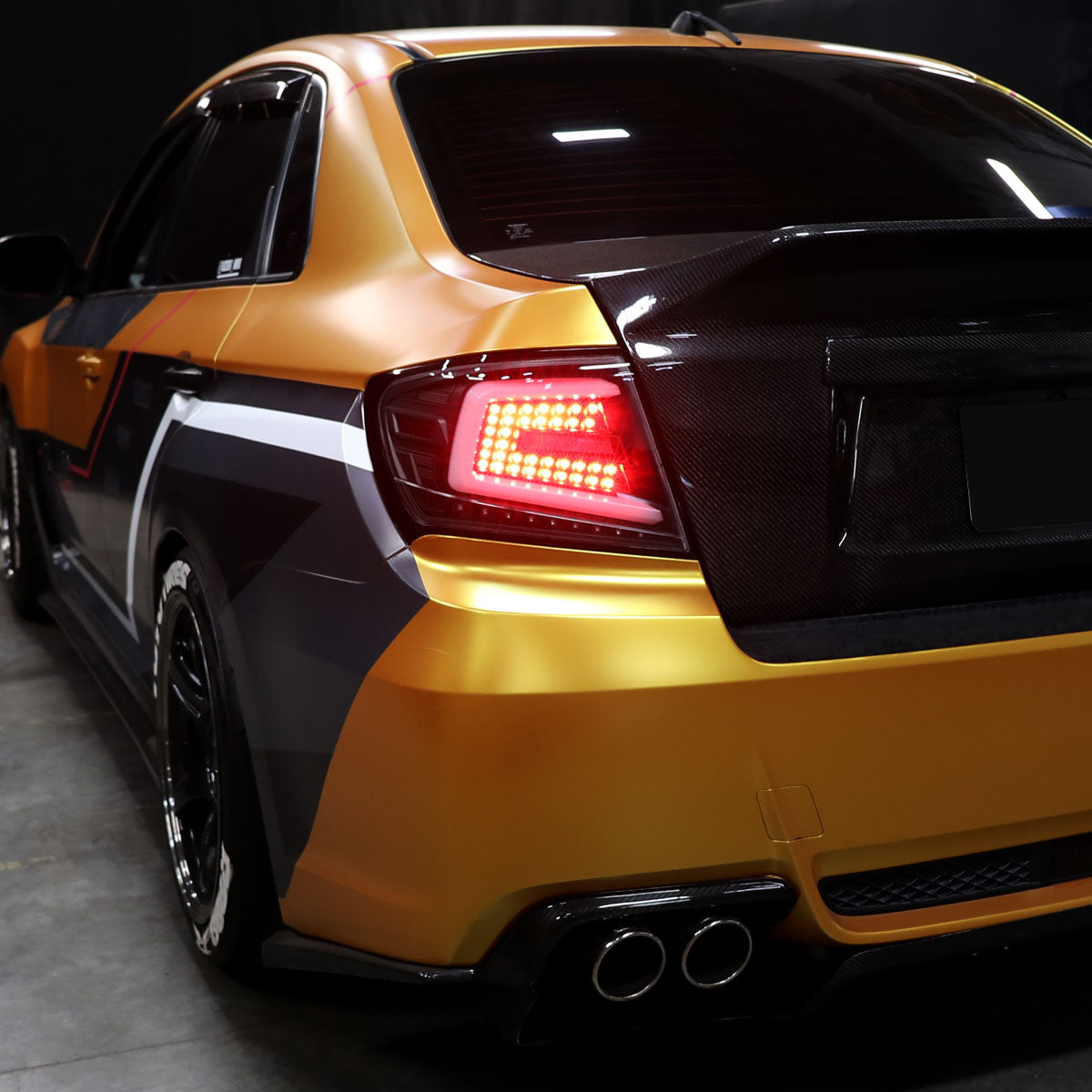 Ronnin - Compatible con Subaru Impreza WRX STI 2008-2014, faros traseros LED completos de actualización US Spec con intermitentes secuenciales, par | Negro | Tubo blanco