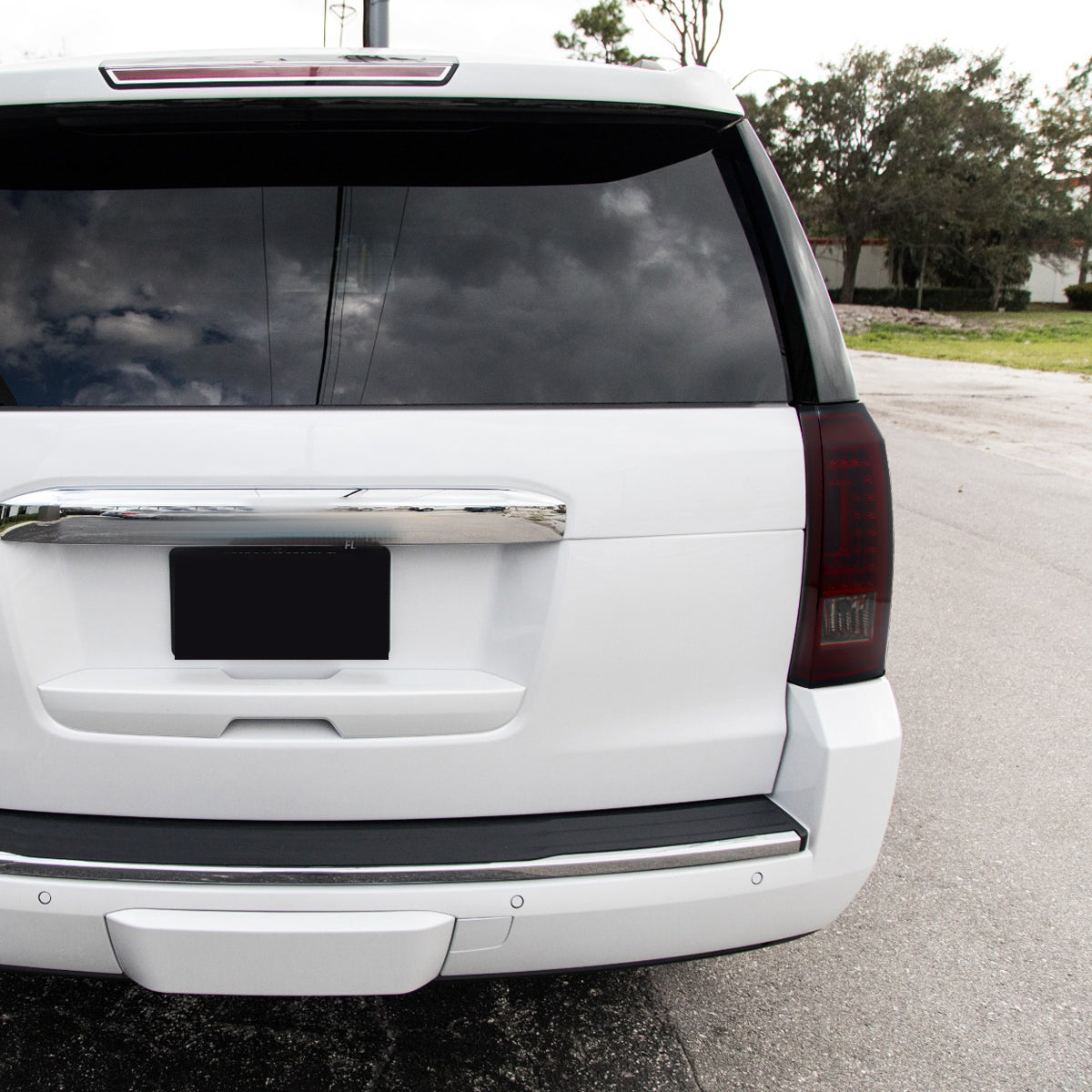 Ronnin - Se adapta a GMC Yukon XL Denali de 2015-2020 con luces traseras LED integradas de freno e intermitentes (par) | Rojo ahumado